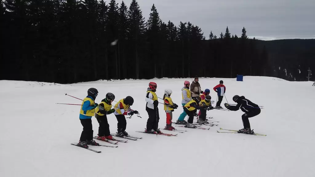 Natjecanje u skijanju i bordanju na Rogli