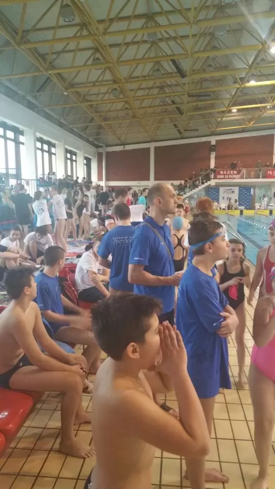 Prvak regije na 50m delfin