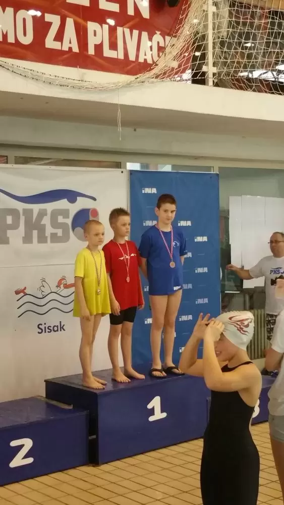 Prvak regije na 50m delfin
