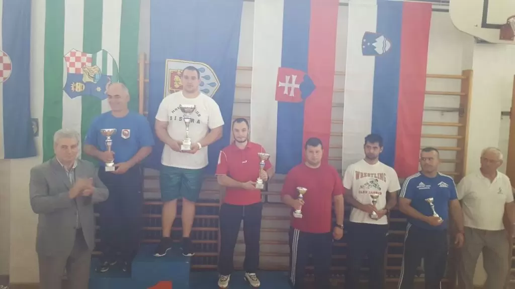 Dva zlata i tri bronce osvojili su hrvači Podravke na turniru Sljemensko podneblje