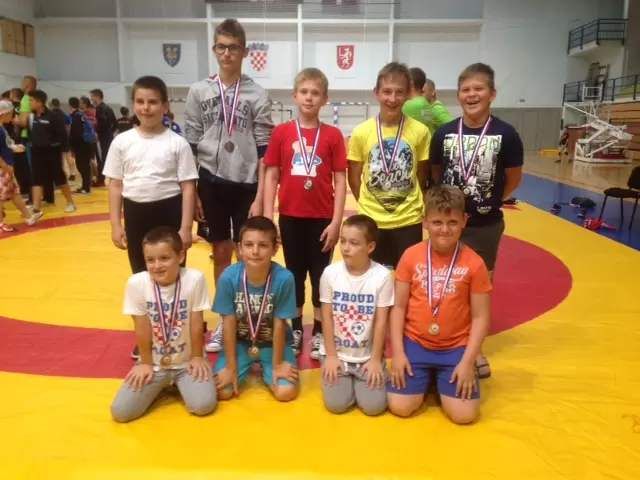 Šest medalja osvojili su hrvači Podravke u Gospiću