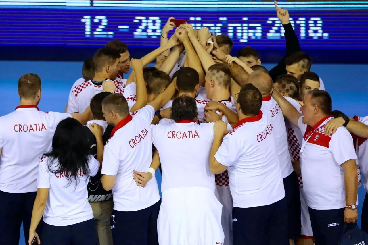 M18 Euro 2016 EHF | Zajednica sportova Koprivničko križevačke zajednice | Hrvatska : Češka
