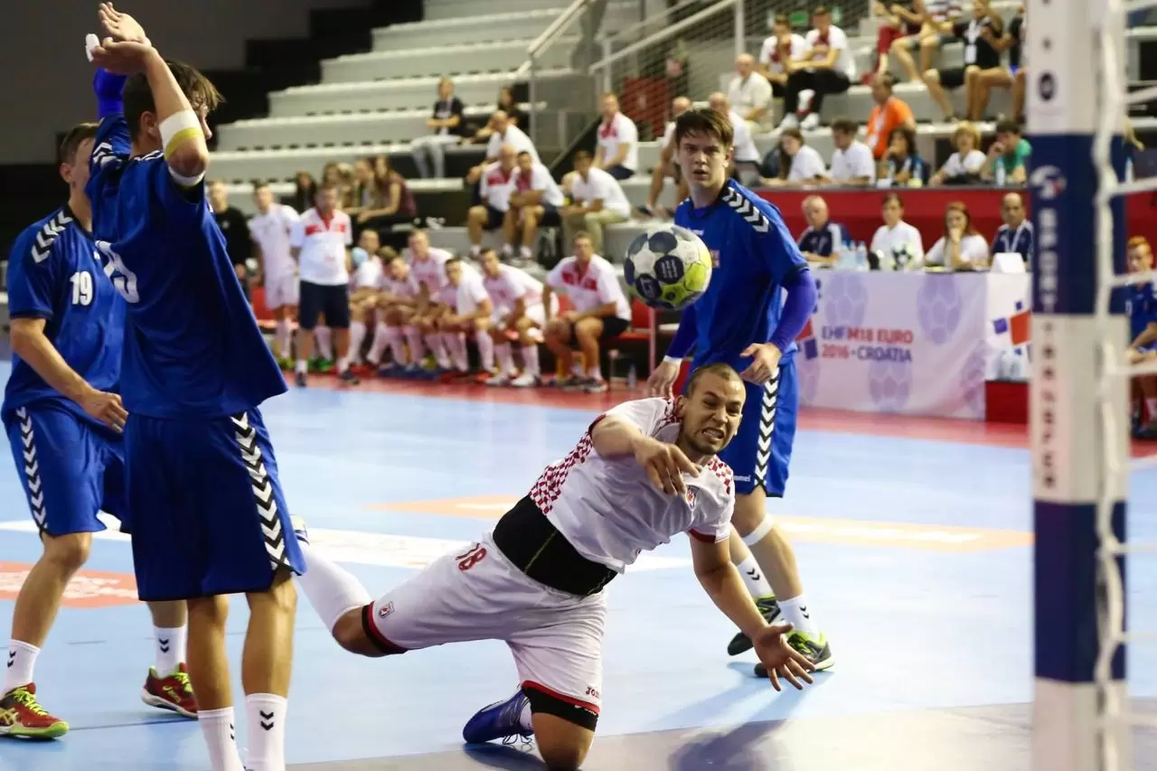 M18 Euro 2016 EHF | Zajednica sportova Koprivničko križevačke zajednice | Hrvatska : Češka