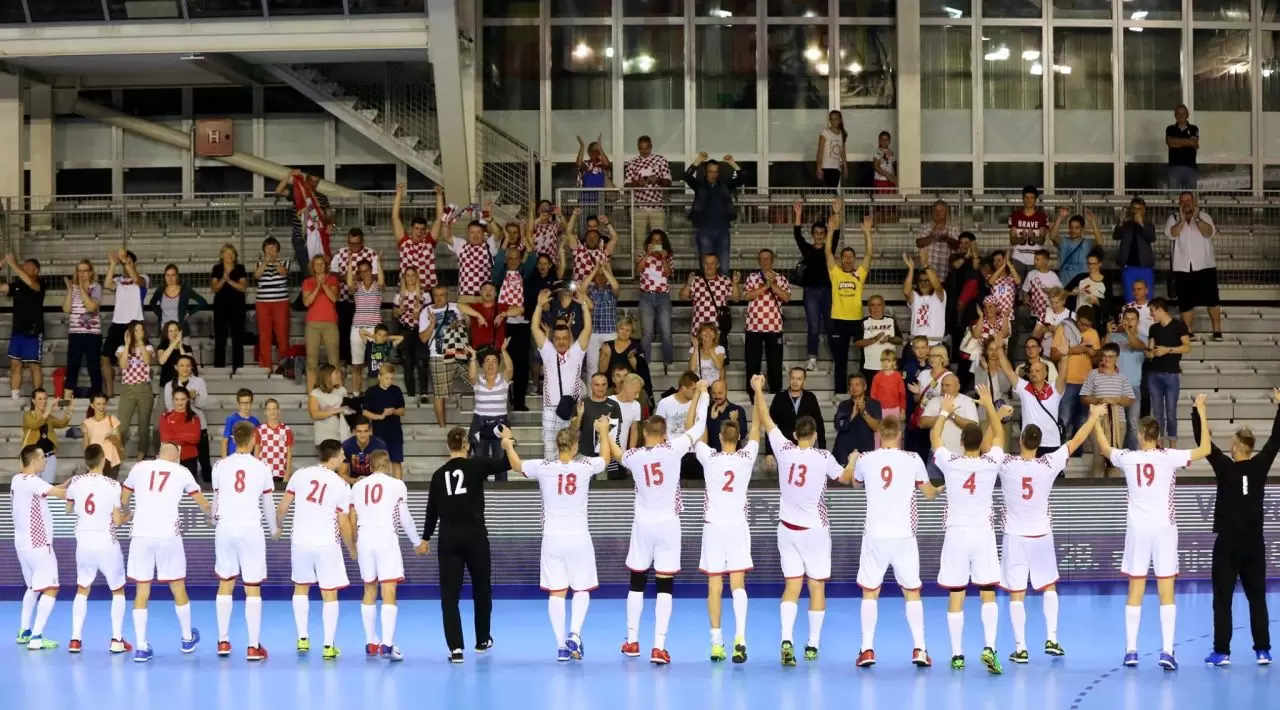 M18 Euro 2016 EHF | Zajednica sportova Koprivničko križevačke zajednice | Hrvatska : Češka