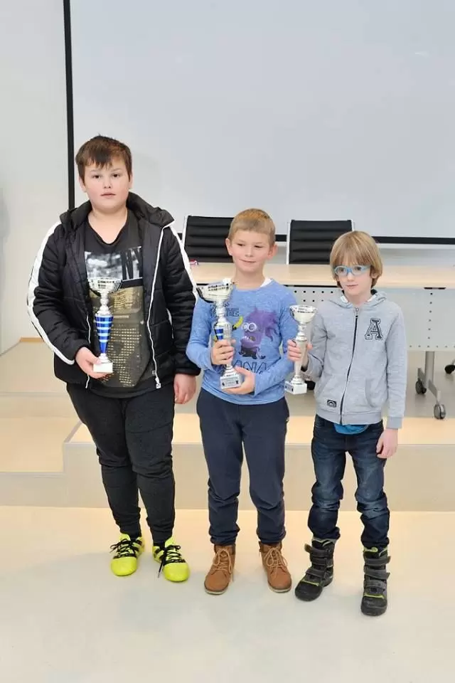 Emanuel Bunić osvojio kadetski šahovski turnir u Sesvetama (foto: Vesna Živčić)