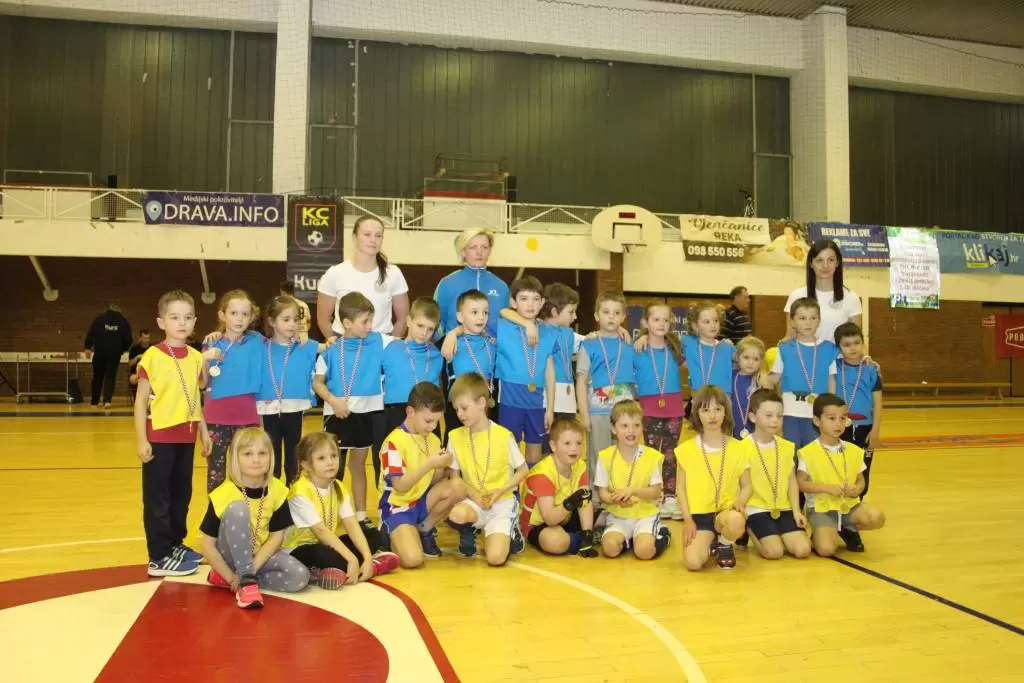 KC liga // Petgrad osvojio drugi naslov prvaka, Active drugi, Udruga za mali nogomet treća