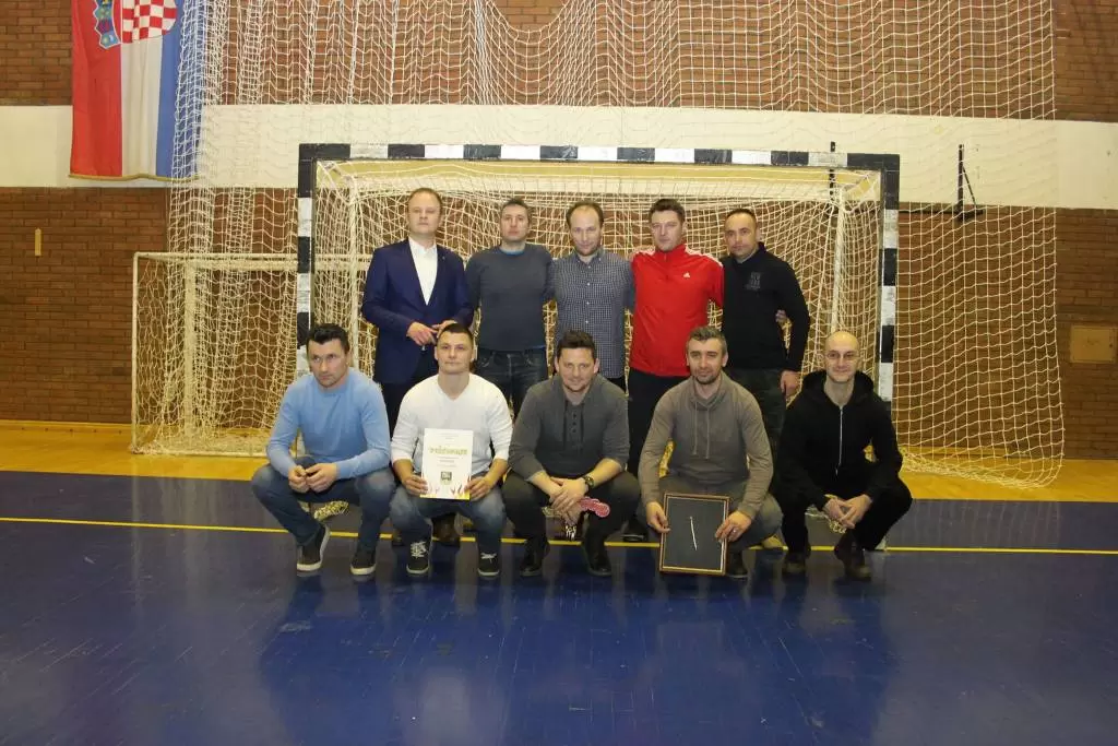 KC liga // Petgrad osvojio drugi naslov prvaka, Active drugi, Udruga za mali nogomet treća