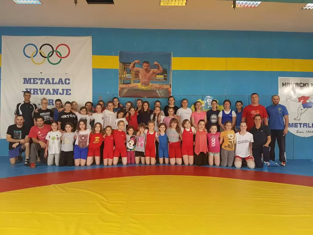Šest hrvačica Podravke sudjelovale na dvodnevnom mini kampu u Zagrebu