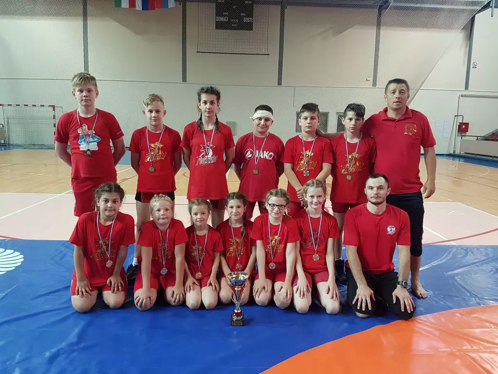 Četrnaest medalja osvojile su hrvačice i hrvači Podravke na turnirima u Dunajskoj Stredi (SVK) i Puli (HR)