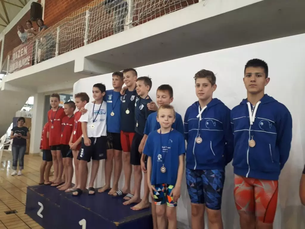7 ODLIČJA ZA PLIVAČKI KLUB CERINE U SISKU