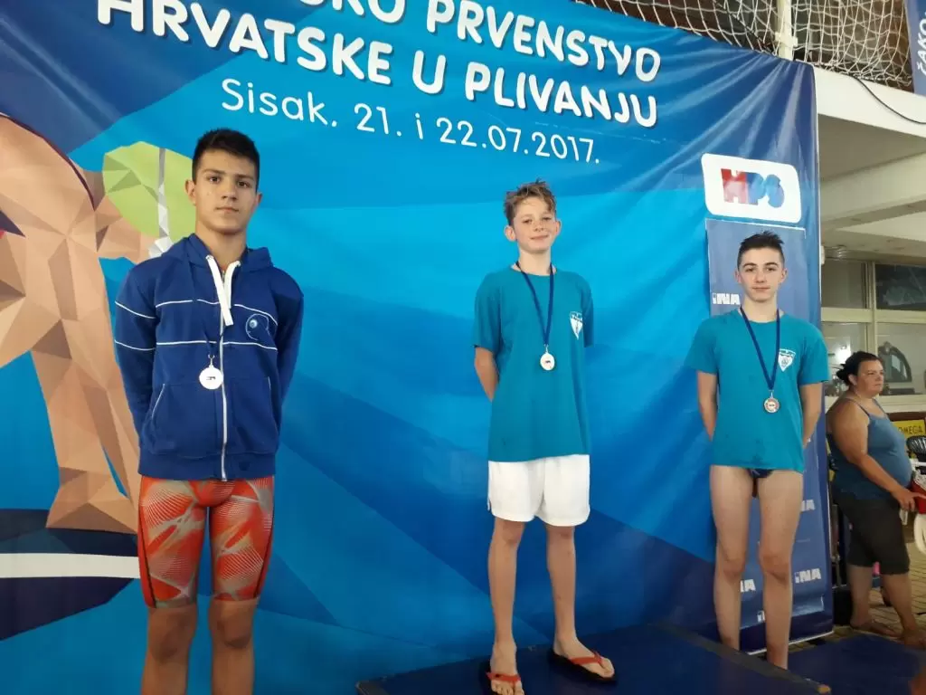 7 ODLIČJA ZA PLIVAČKI KLUB CERINE U SISKU