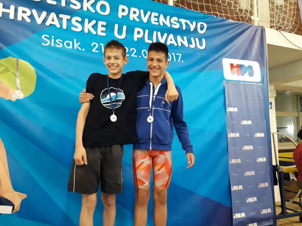 7 ODLIČJA ZA PLIVAČKI KLUB CERINE U SISKU