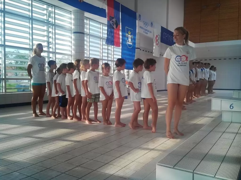 ZAJEDNICA SPORTSKIH UDRUGA GRADA KOPRIVNICE I MAGISTRA KINEZIOLOGIJE SONJA ŠAFAR DOBITNICI SU GODIŠNJE NAGRADE ZA POSTIGNUTE REZULTATE U OBUCI NEPLIVAČA U REPUBLICI HRVATSKOJ - PLAKETA ZA OBUKU NEPLIVAČA 2018.
