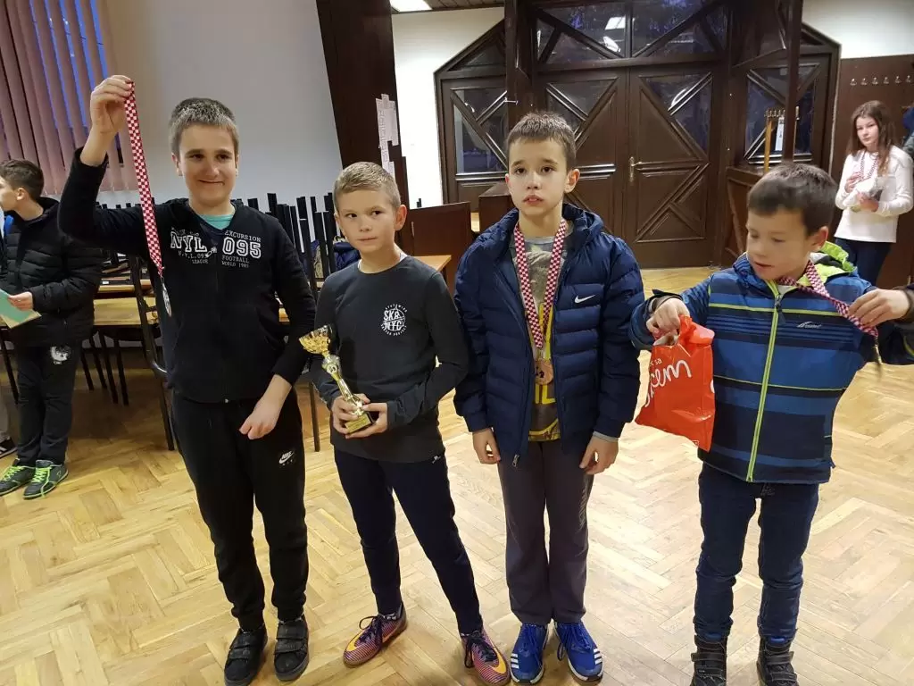 II. memorijal Stjepana Kamenečkoga - kadetski šahovski turnir u Starigradu
